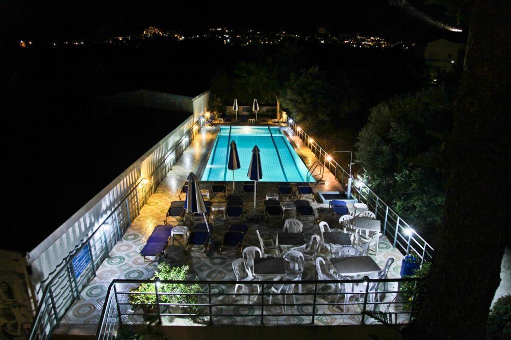 Nontas Apartments Hersonissos  Bagian luar foto